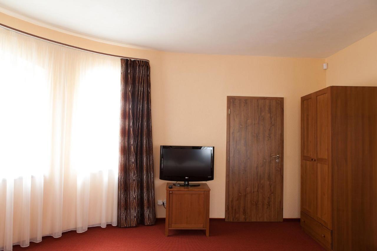 Villa Golf Слиач  Экстерьер фото